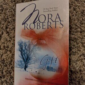 Nora Roberts the gift paperback